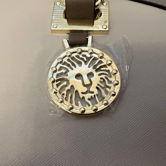 Ann Klein New Recruits satchel purse light gray NWT "read" - Picture 10 of 12